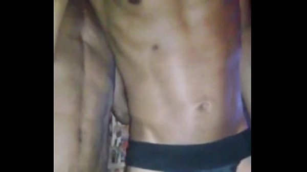 Cafuçu metendo até gozar dentro