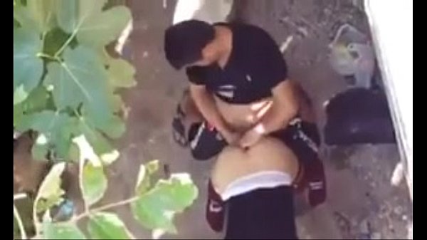 Flagra de sexo gay em publico