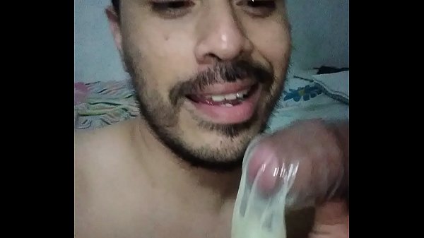 Miren cuanta leche le saque!!!