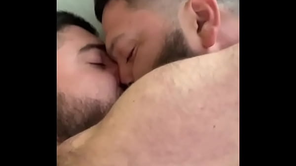 2 bears kissing turns to fucking // RRbears